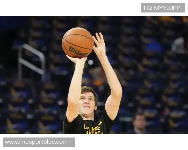 本赛季球队进攻变化显著里弗斯指出更多球员积极冲击篮下