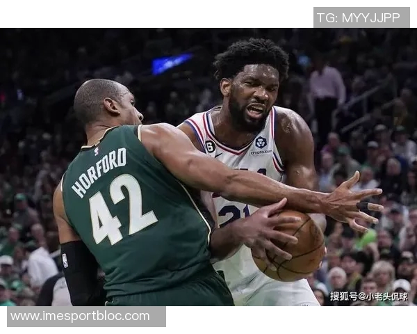 恩比德半场表现抢眼10中6砍下18分助球队争取胜利三分球命中率高达67 恩比德半场表现抢眼10中6砍下18分助球队争取胜利三分球命中率高达67