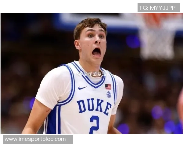 弗拉格强调球队进攻潜力巨大提出后卫线掩护打错位策略 弗拉格强调球队进攻潜力巨大提出后卫线掩护打错位策略