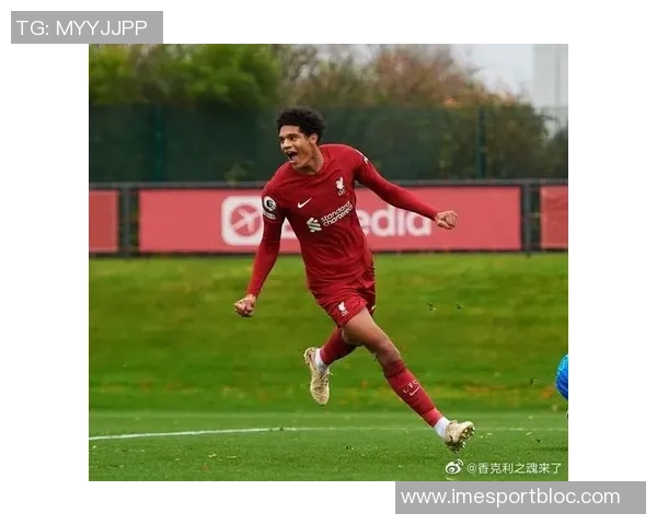 凯恩与宽萨室内训练状态不明出战威尔士前景堪忧