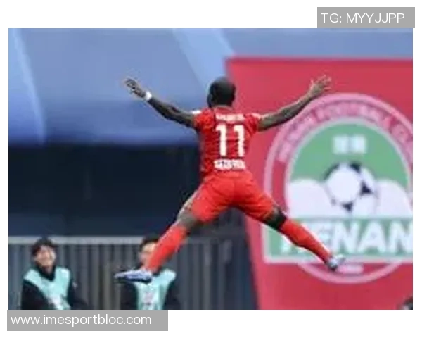 河南俱乐部酒祖杜康与云南玉昆战平尹鸿博中超告别战感人落幕