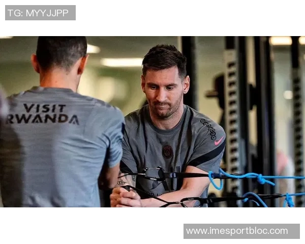 梅西缺席训练一天后今日回归训练中心恢复合练状态良好