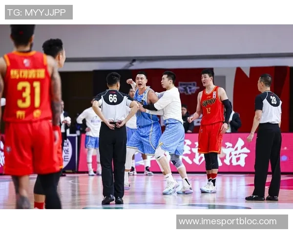 郭艾伦称国家队小将沈梓捷为小鸟翟晓川留言确认这一称呼的趣事